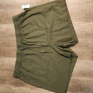 Old Navy Linen Blend Shorts. Size XL. NWT